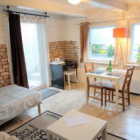 Appartement Fajne Stylowe Studio Z Aneksem Kuchennym à Poznań Extérieur photo