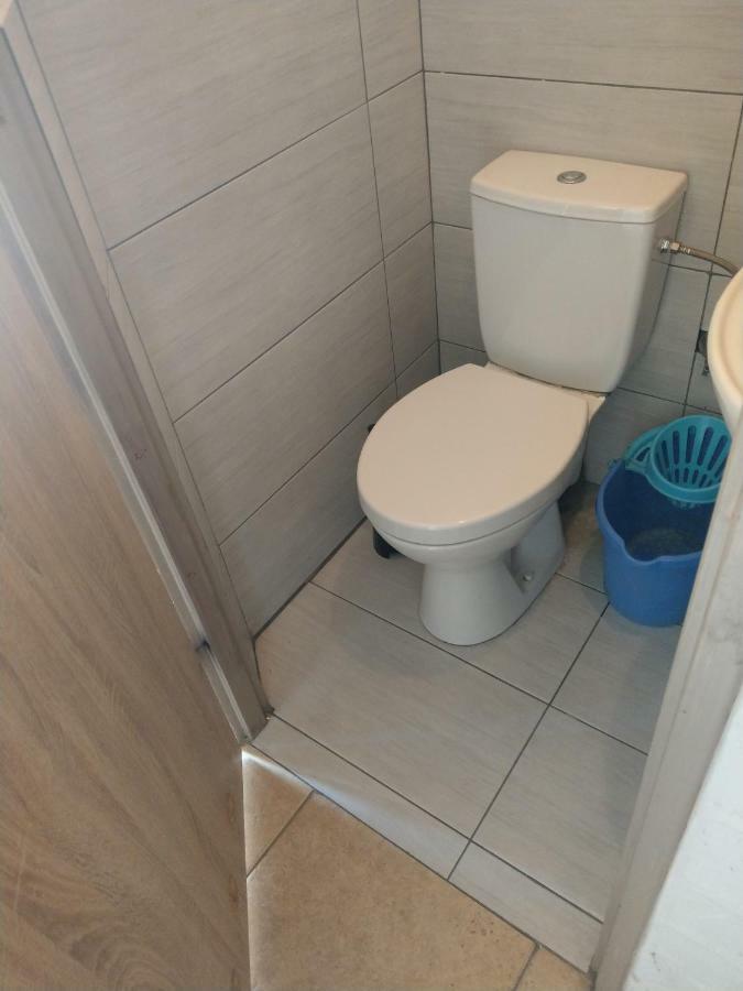 Appartement Fajne Stylowe Studio Z Aneksem Kuchennym à Poznań Extérieur photo