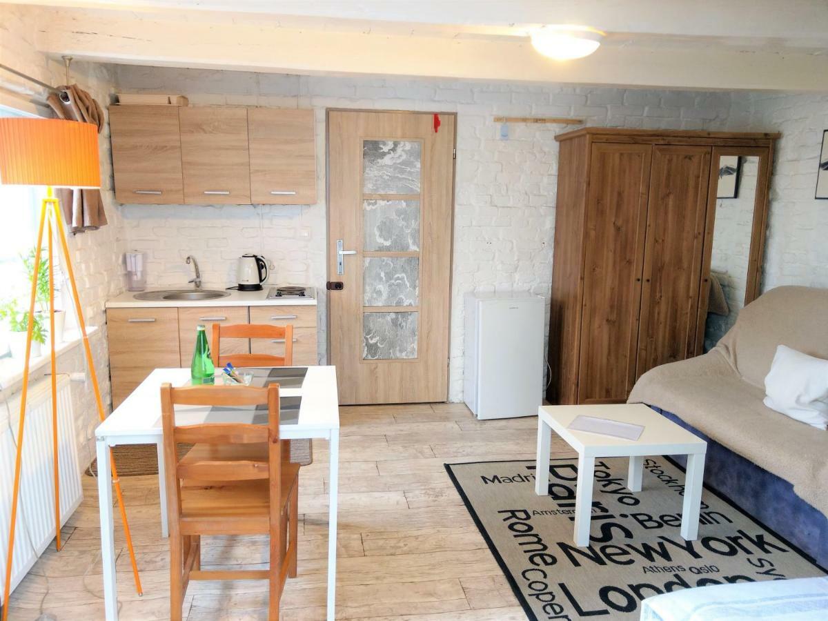 Appartement Fajne Stylowe Studio Z Aneksem Kuchennym à Poznań Extérieur photo