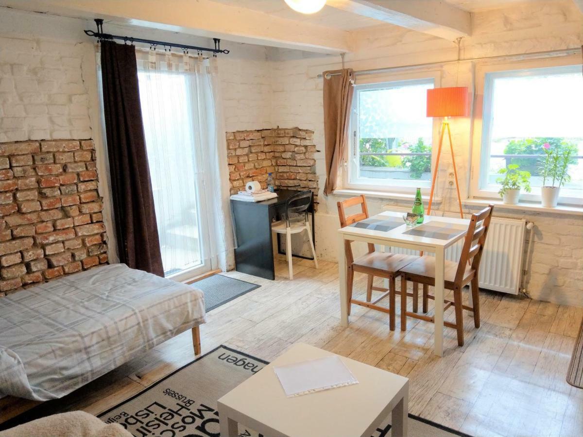Appartement Fajne Stylowe Studio Z Aneksem Kuchennym à Poznań Extérieur photo